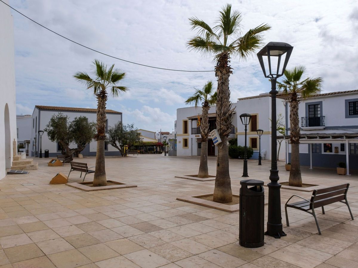 Foto: Vista del núcleo turístico de Sant Francesc, en Formentera. (EFE/Sergio G. Cañizares)