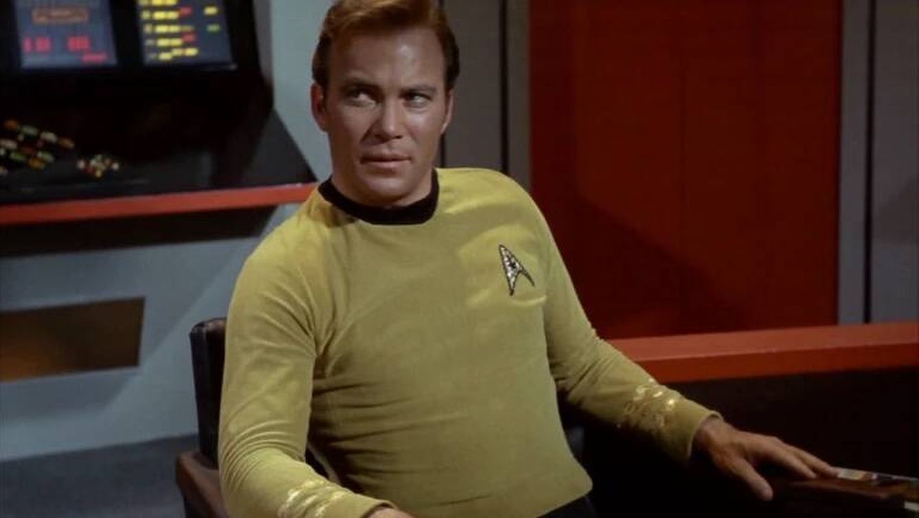 Con 90 años, el Capitán Kirk no llegará al espacio en el siguiente vuelo suborbital de Blue Origin