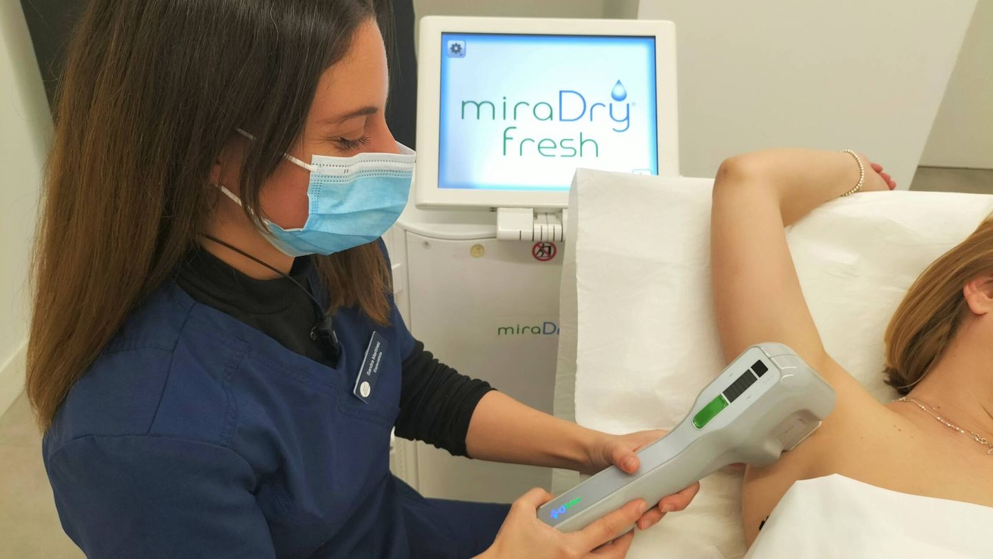 Tratamiento con la tecnología Miradry.  (Clínica Dermatológica Internacional)