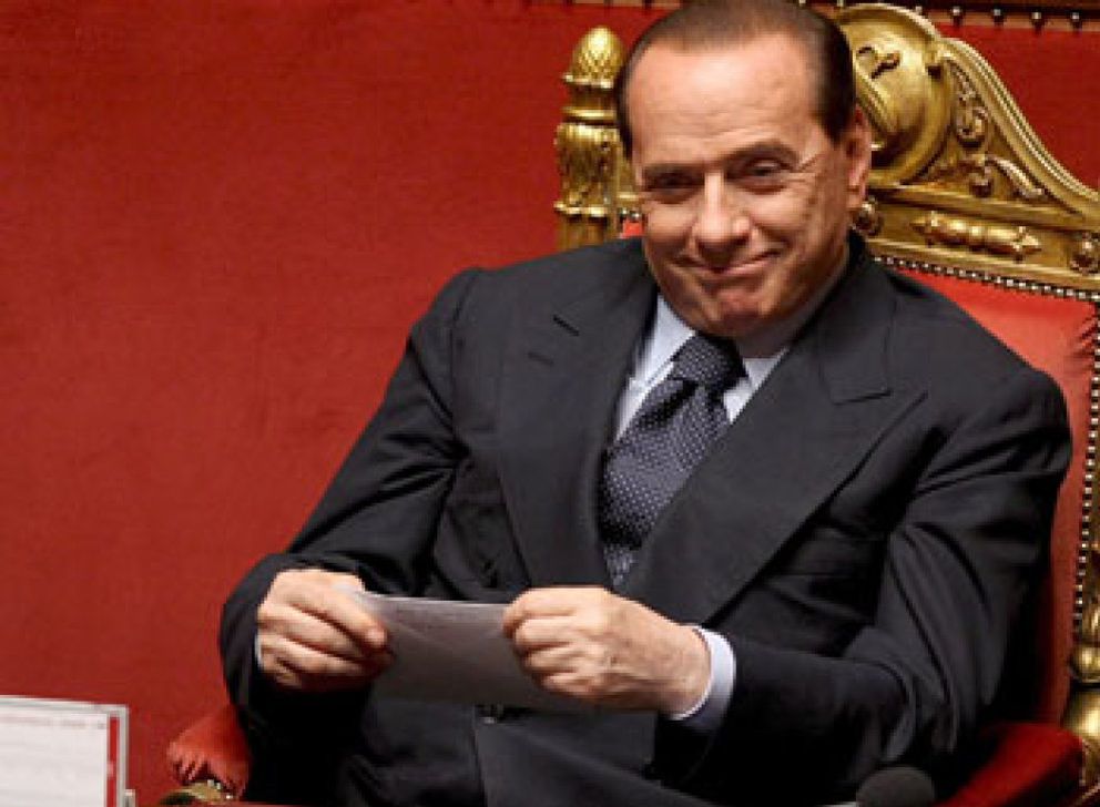 Foto: La 'mano dura' de Berlusconi contra los sin papeles aprieta a Moncloa