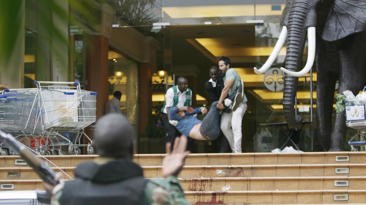 Un grupo ligado a Al Qaeda reivindica el atentado en Nairobi con 59 muertos