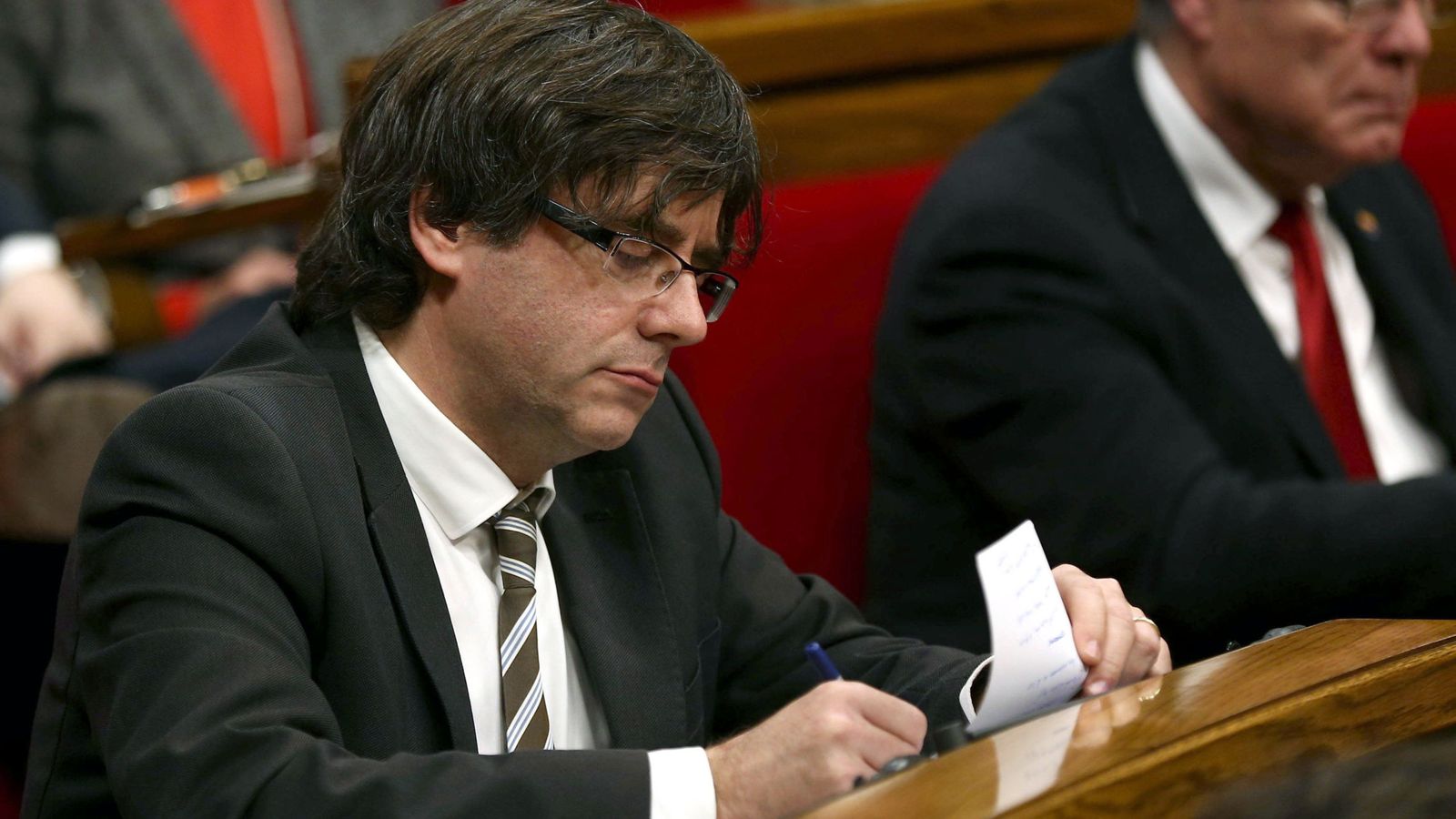 Foto: Carles Puigdemont, en el debate de investidura. (EFE)