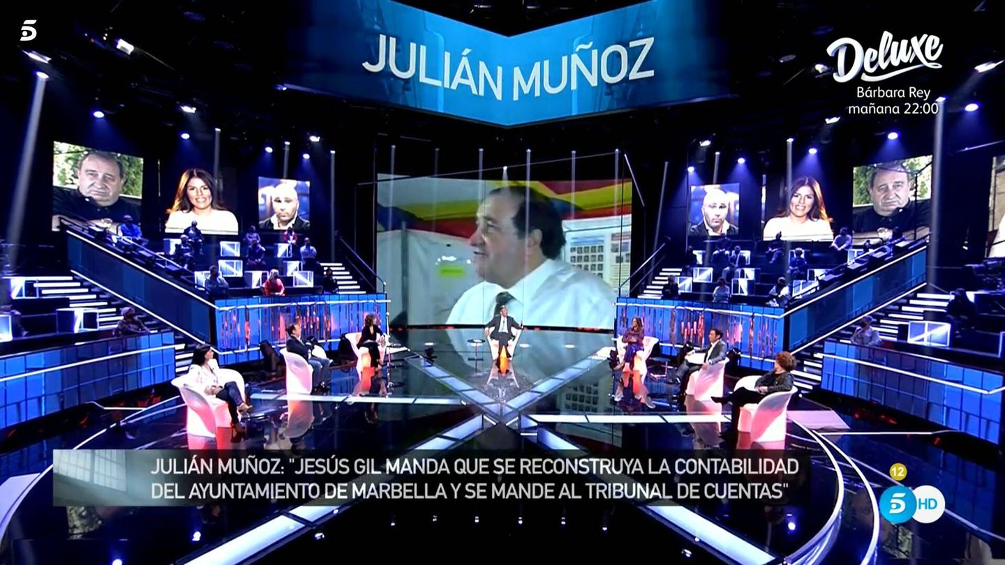 Ángela Portero y Rosa Villacastín, en 'Julián Muñoz'. (Mediaset)