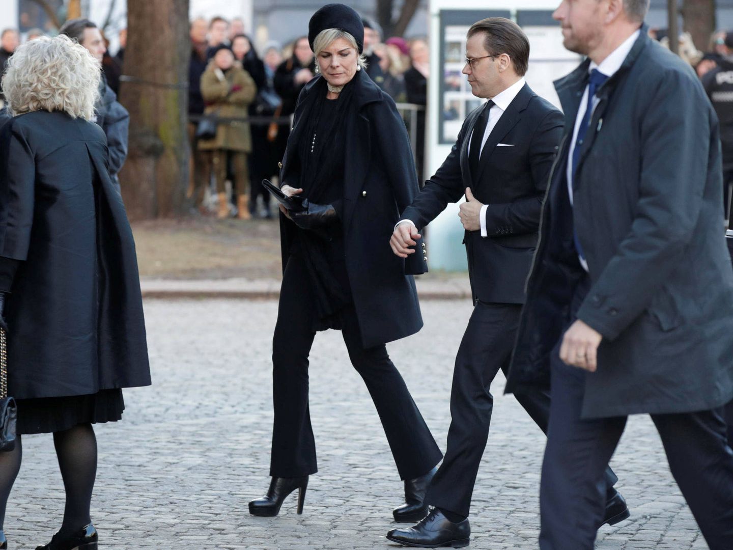 Laurentien de Holanda y el príncipe Daniel de Suecia, a su llegada a la catedral de Oslo. (Reuters) 