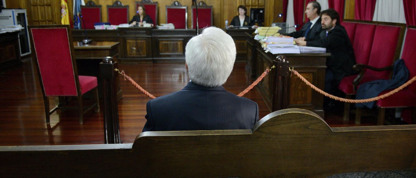 El expresidente de la Diputación y del PP de Ourense José Luis Baltar, en el banquillo. (EFE)