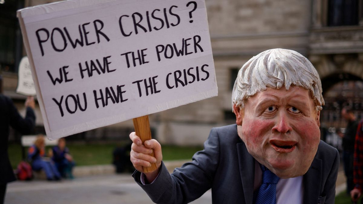 "Con toda sinceridad": Boris se aferra al cargo tras ser multado por las fiestas en pandemia