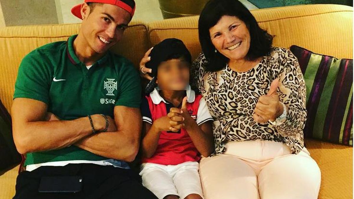 La madre de Cristiano Ronaldo triunfa en las redes sociales