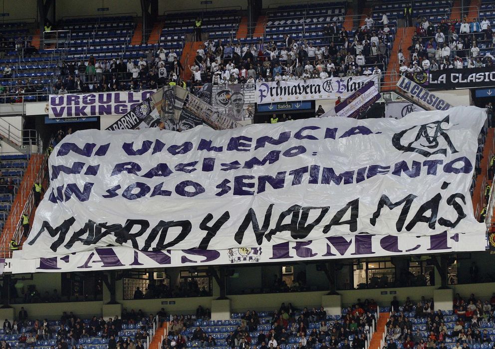 Foto: Pancarta contra la violencia en el Bernabéu.