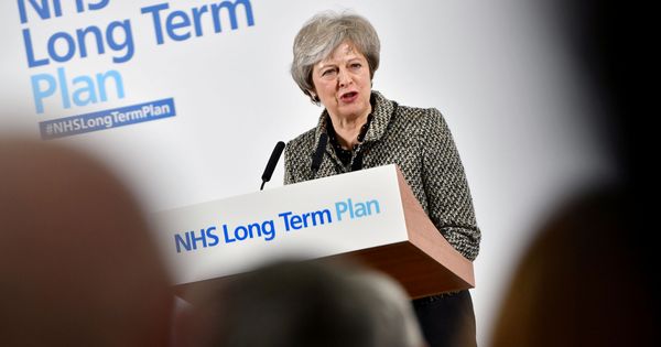 Foto: La primera ministra durante el lanzamiento del plan del NHS, en Liverpool. (Reuters)  