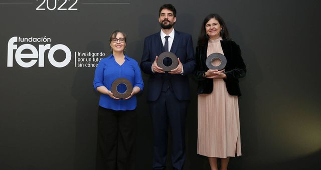 Los premiados Alicia González, Juan Miguel Cejalvo y María Muñoz.
