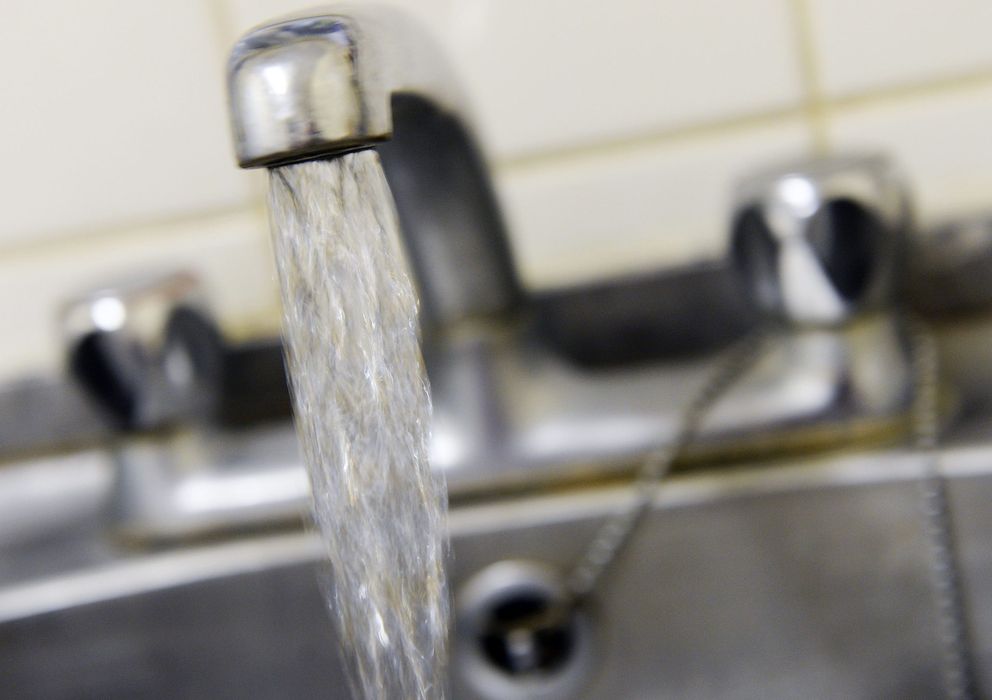 Foto: El consumo doméstico de agua creció en un 6% en 2013. (EFE)