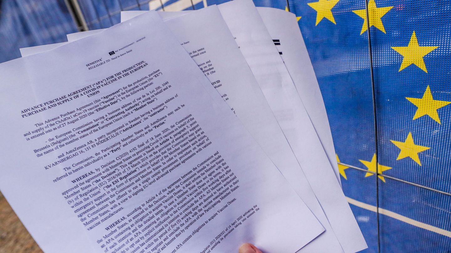 Contrato de la UE con AstraZeneca. (EFE)