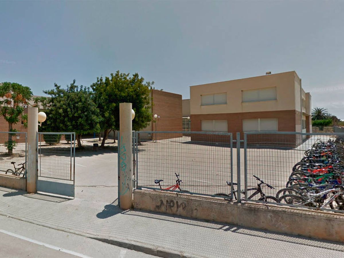 Foto: El Instituto de Educación Secundaria Ruiz de Alda, de San Javier (Google Maps)