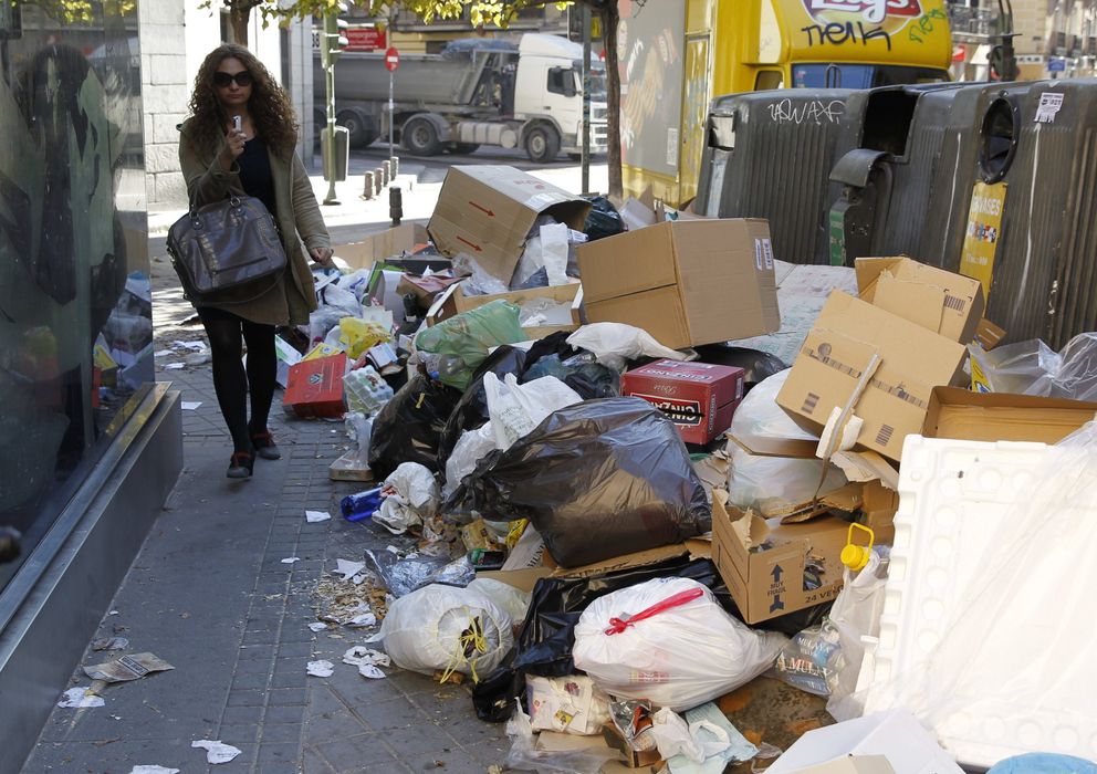 Foto: Huelga indefinida de limpieza en Madrid (EFE)