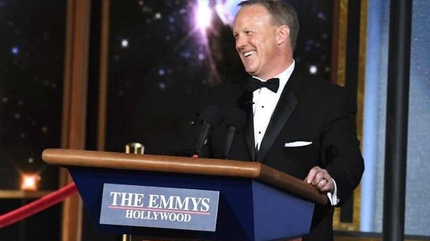 Sean Spicer en su aparición estelar en los Premios Emmy 2017. 