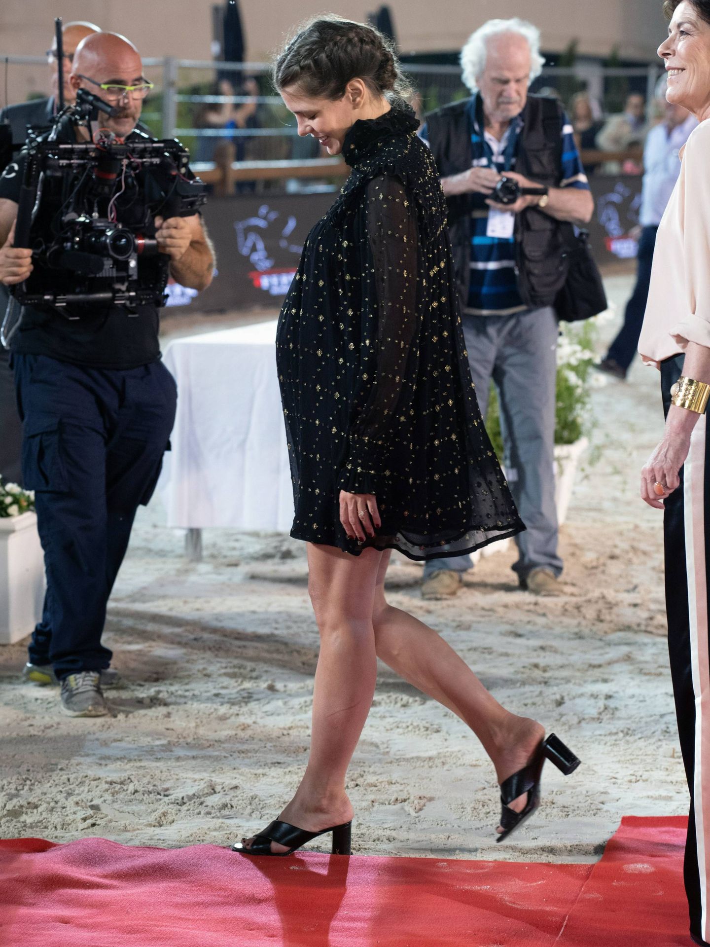 Con este vestido de Yves Saint Laurent ya no deja lugar para las dudas. (Cordon Press)