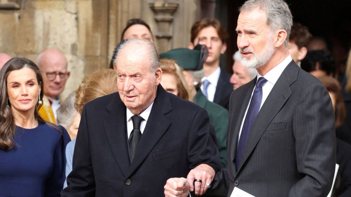 El cariñoso gesto de Felipe VI con el rey Juan Carlos que muestra cómo es la relación padre e hijo