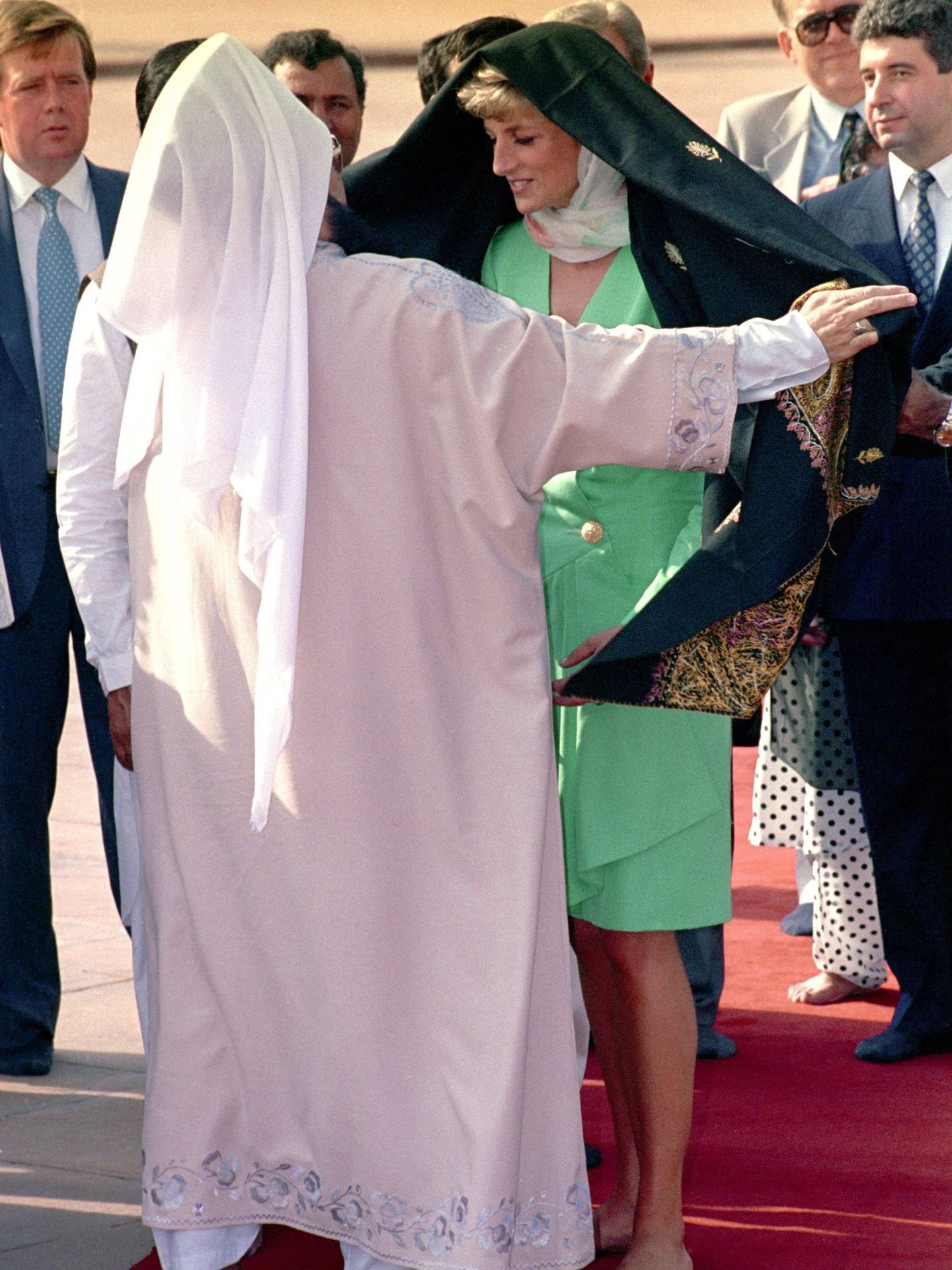 Diana de Gales, en 1991 en Pakistán. (Cordon Press)