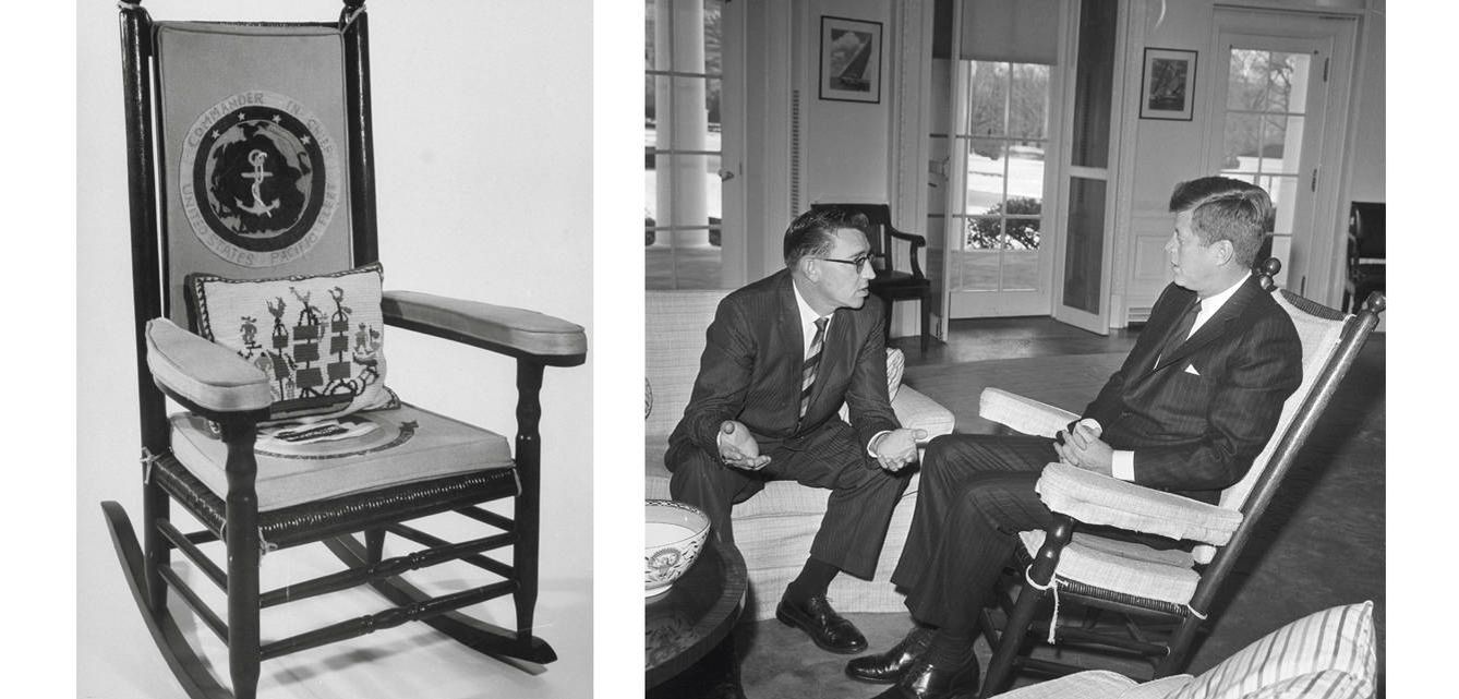A la izquierda, la mecedora de JFK. A la derecha, John Kennedy conversando en la Casa Blanca con Grant Sawyer, en 1962. (Getty)