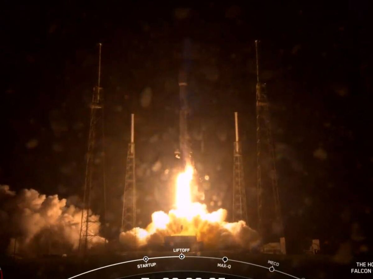 Foto:  Así son las increíbles imágenes del despegue del Falcon 9 .(Twitter)