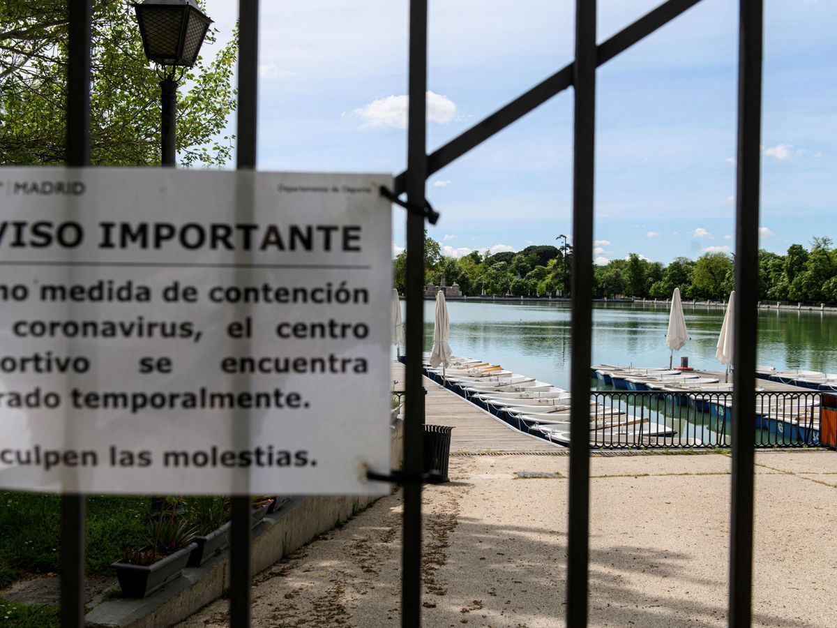 Foto: El parque del Retiro de Madrid, cerrado por el coronavirus. (EFE)