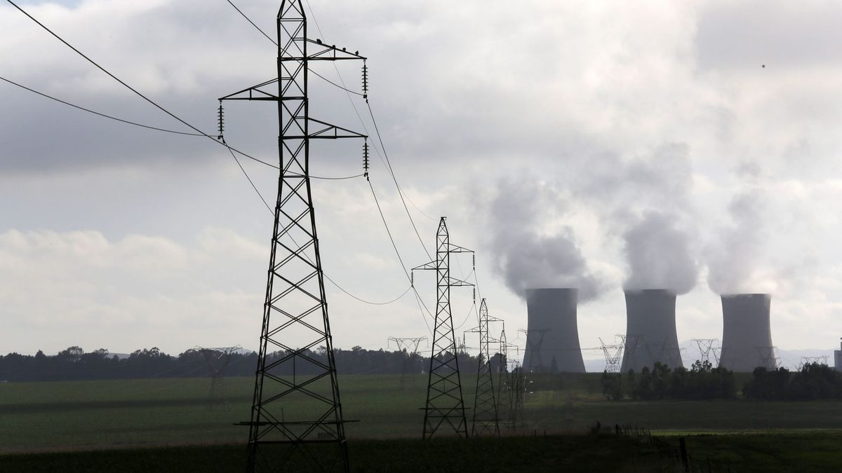 Deloitte apuesta por el carbón y la nuclear hasta que las baterías sean alternativa