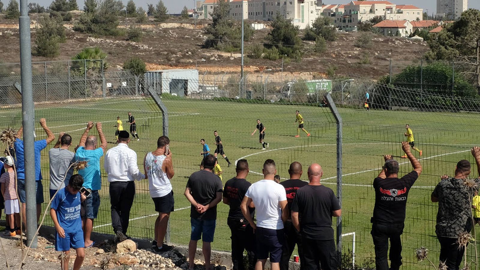 Foto: Un partido con equipos israelíes en territorio palestino (HRW)