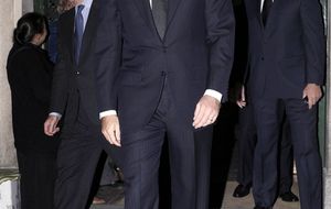 El príncipe Felipe se presenta por sorpresa en el funeral del marqués de Távara