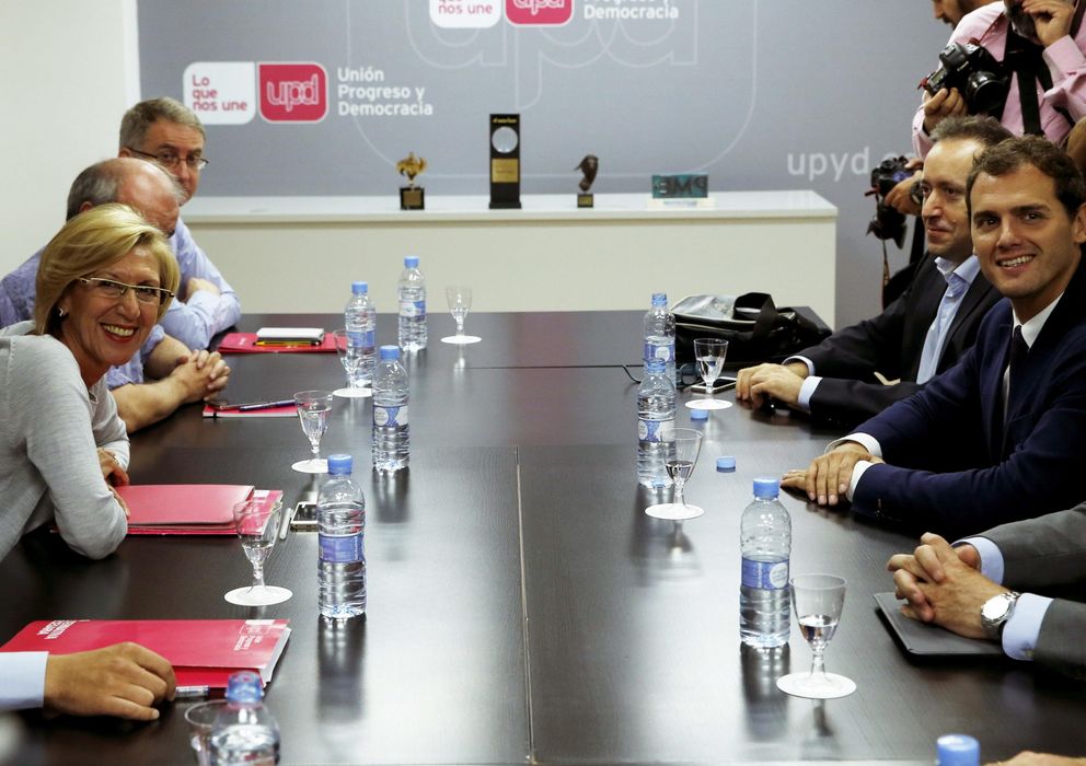 Foto: Rosa Díez y Albert Rivera, en la reunión que mantuvieron a finales de septiembre en Madrid (EFE)