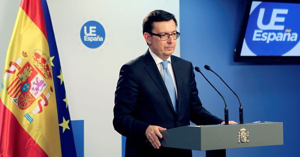 Foto: El ministro español de Economía, Román Escolano, durante la rueda de prensa posterior a la reunión de los titulares económicos de la Unión Europea (UE), el Eurogrupo y Ecofin. (EFE)