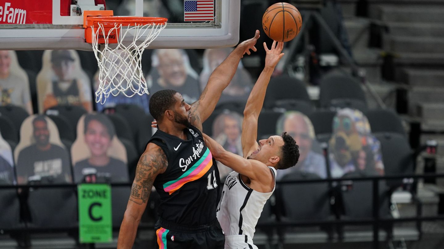 Aldridge disputa su último partido con los Spurs. (Reuters)