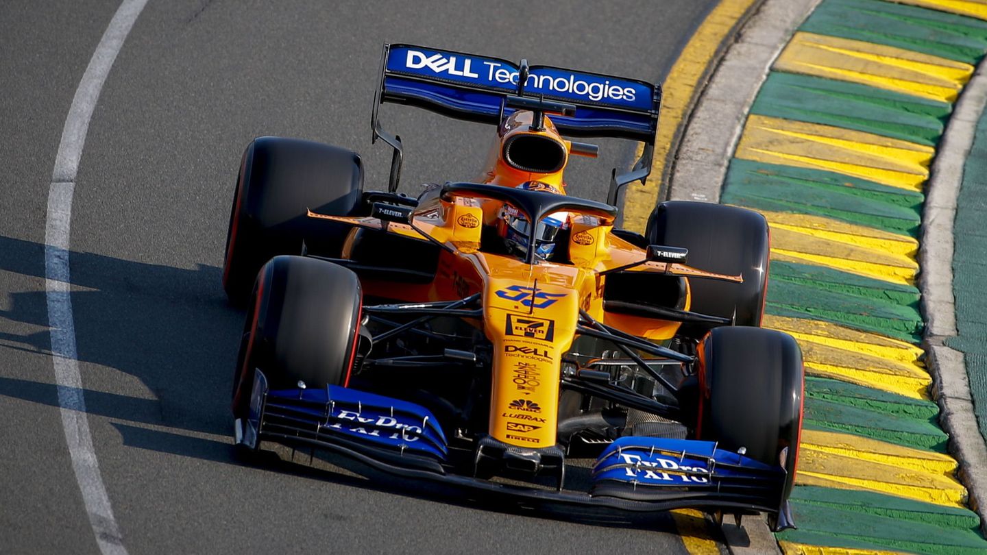 Carlos Sainz a los mandos del McLaren en Australia. (EFE)