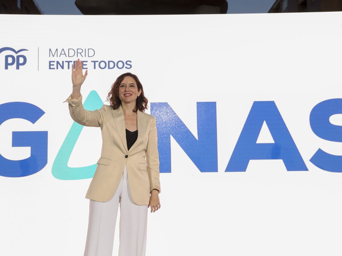 Foto: La presidenta Ayuso, en el acto de apertura de campaña. (EFE/Kiko Huesca)