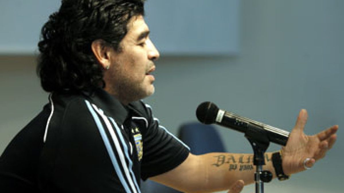 Maradona: "Estuve muerto, me tuve que reinventar y soy feliz"