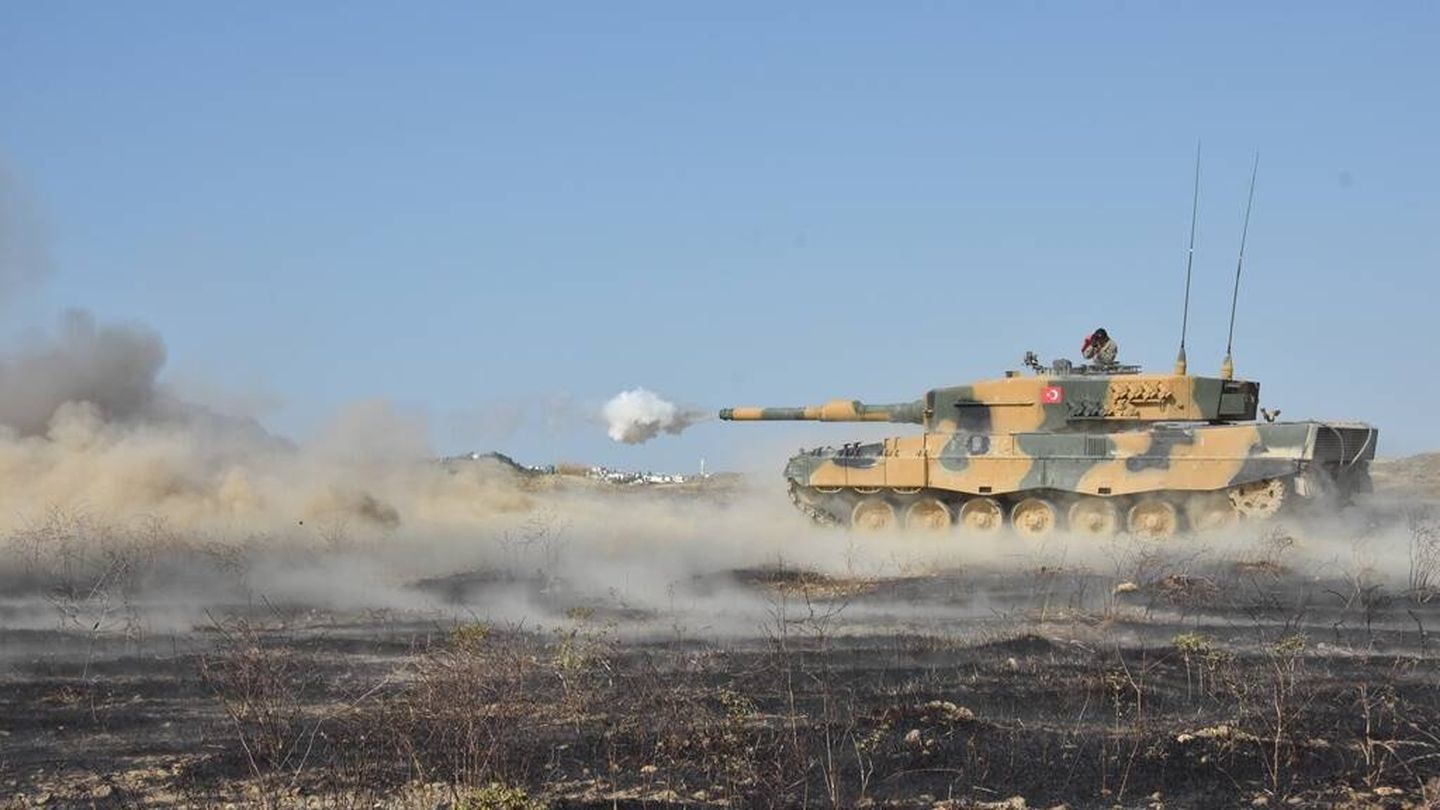 Carro de combate Leopard 2 A4 turco. (TAF)