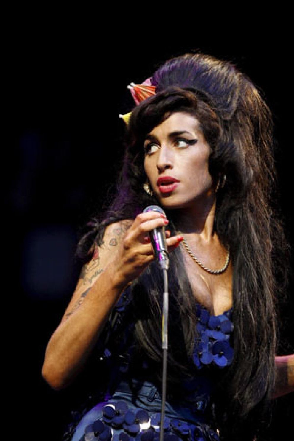 Foto: Amy Winehouse sale del hospital tras ser ingresada de urgencia