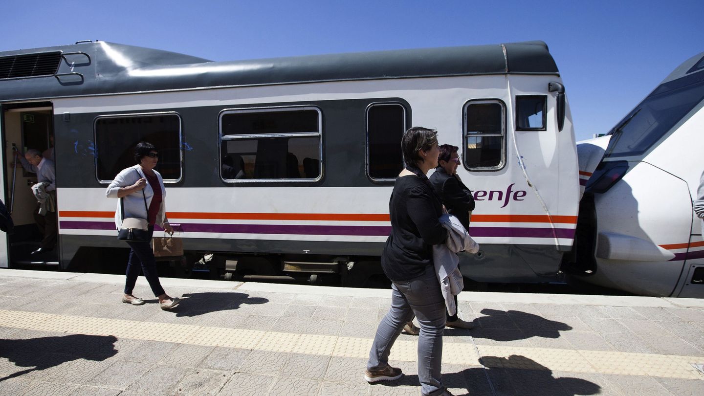 Avería del tren Teruel-Zaragoza en 2017. (EFE)
