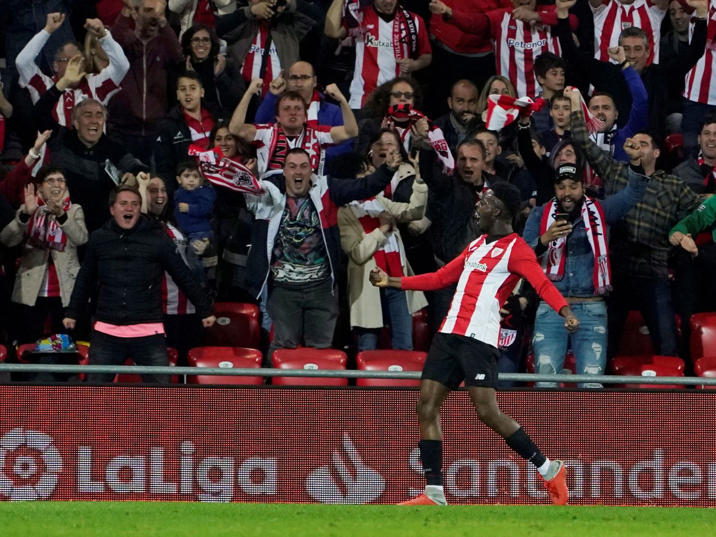 Iñaki Williams celebra su gol contra el Atlético de Madrid. (Reuters)
