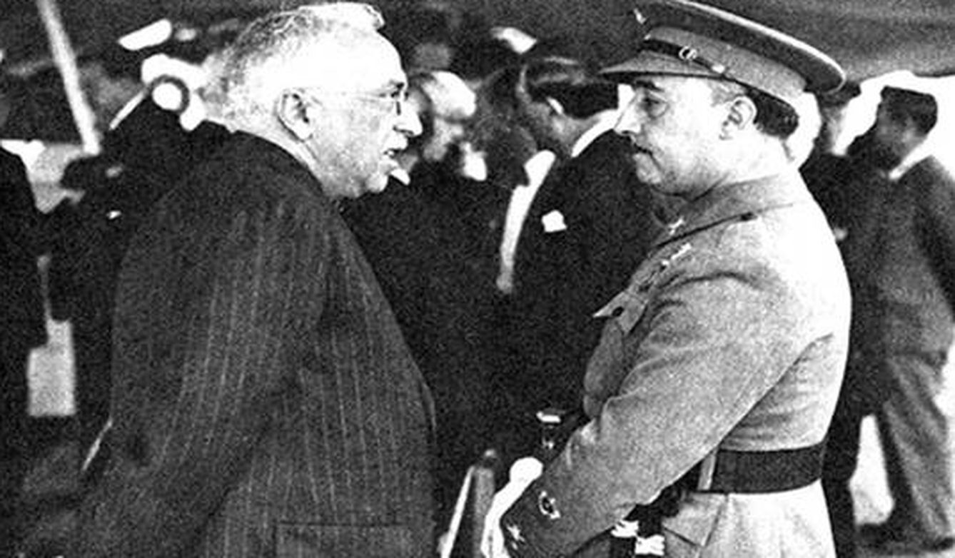 Alcalá Zamora con Francisco Franco.
