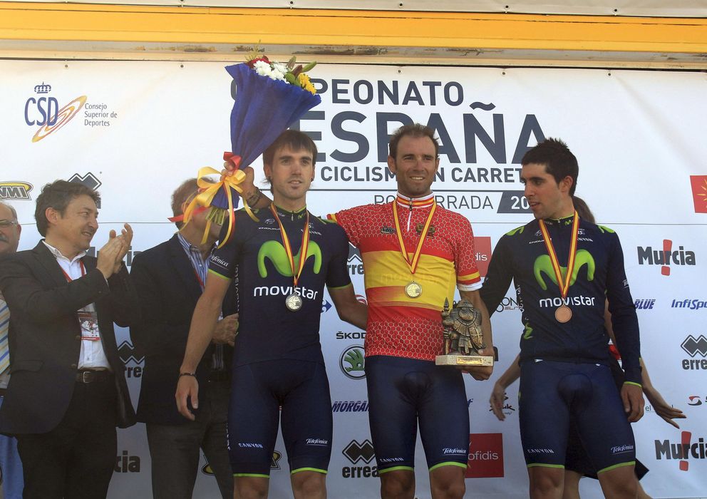 Foto: Valverde en el podio tras lograr la victoria en la contrarreloj del viernes en el Campeonato de España de ciclismo que se disputa en Ponferrada. 