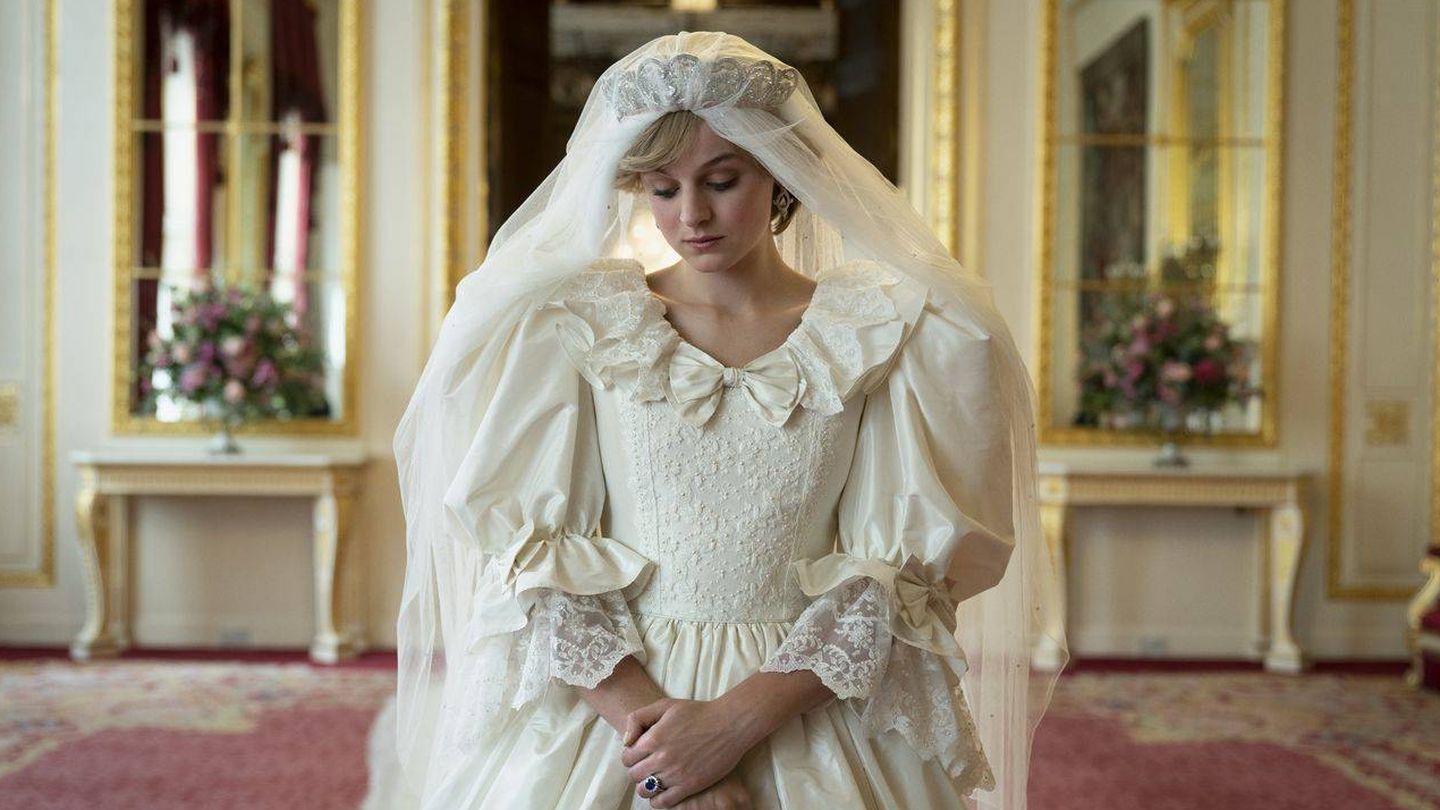  Lady Di, en el palacio de Buckingham en una escena de 'The Crown'. (Netflix) 