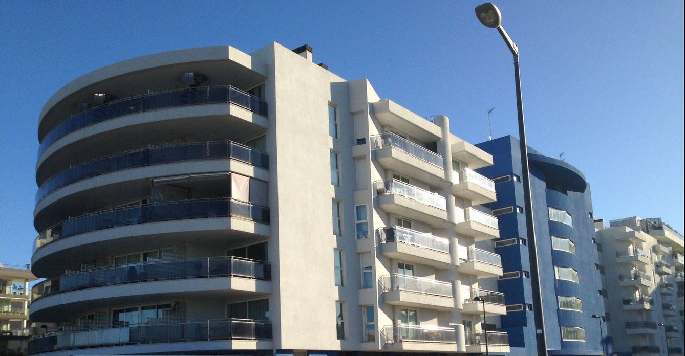 Apartamento en Bahía de Ibiza a la venta por 450.000 euros.
