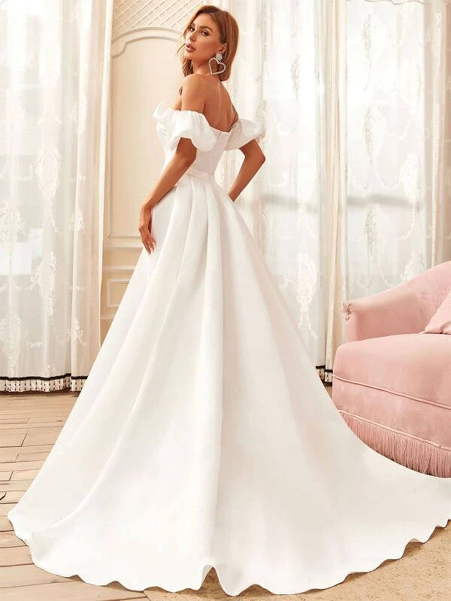 Vestido de novia blanco, elegante y low cost. (Shein/Cortesía)