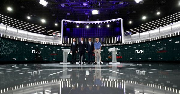 Foto: Pablo Casado, Pedro Sánchez, Albert Rivera y Pablo Iglesias, el pasado 22 de abril en el debate de RTVE. (Reuters)