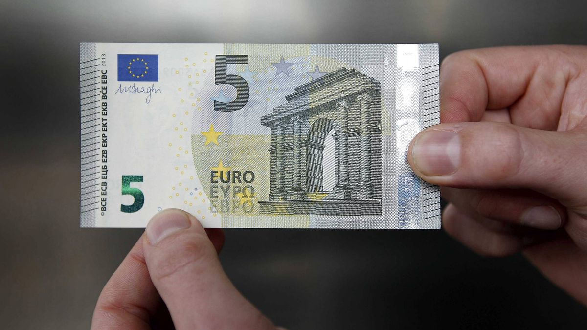 La Policía Nacional alerta de la presencia de billetes falsos de 5 y 10 euros en España: así puedes evitar la estafa