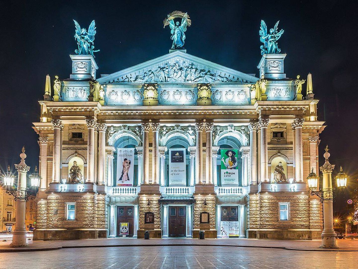 Teatro de la Ópera, en Lviv. (Creative Commons) 