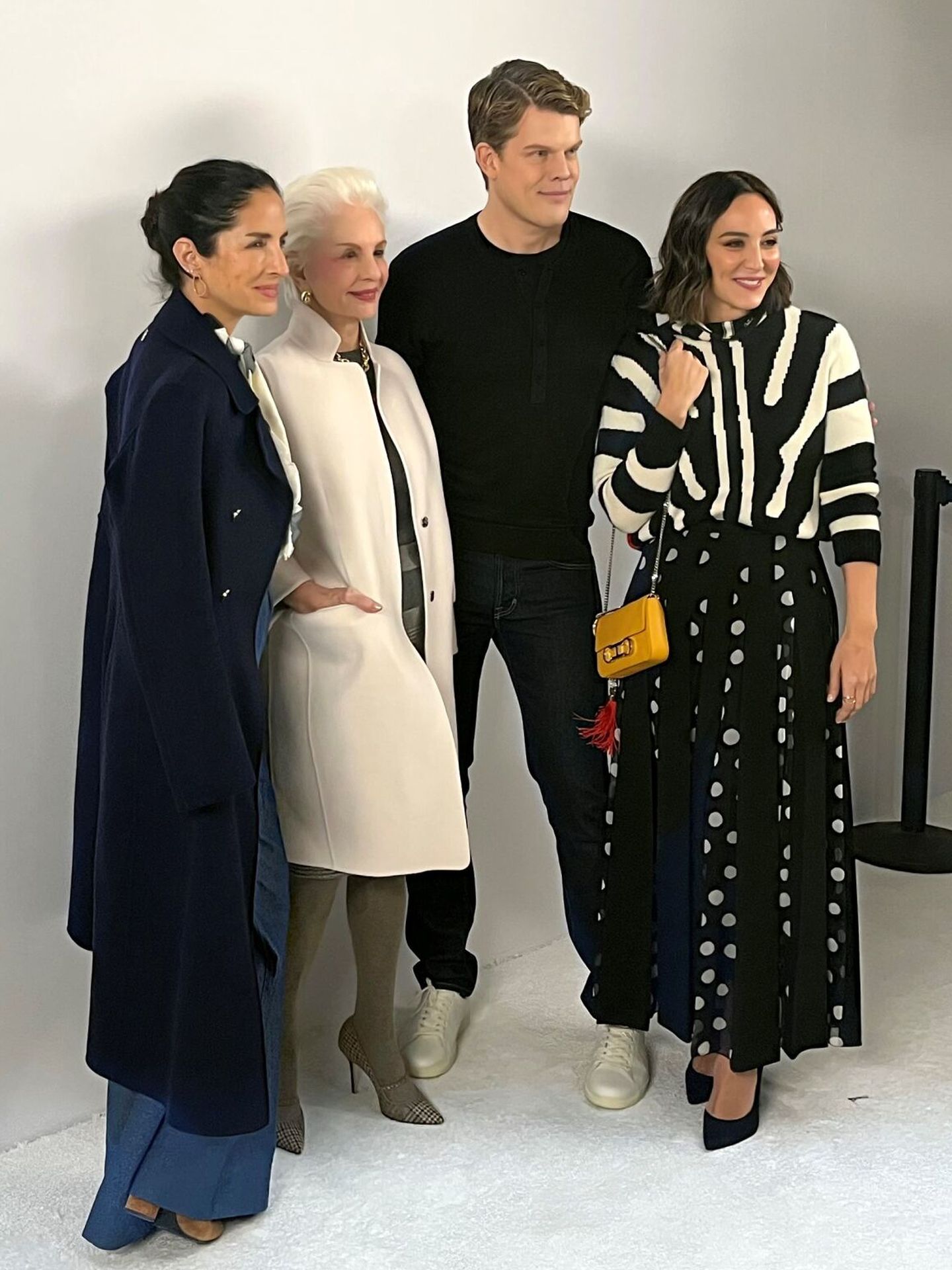 Tamara junto a la diseñadora Carolina Herrera, su hija Carolina Adriana y Wes Gordon. (EFE/Nora Quintanilla)