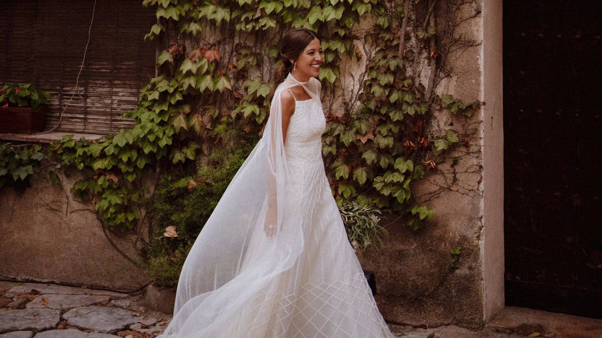El día de Mónica: del vestido viral que arrasa en Instagram a su boda en una masía catalana