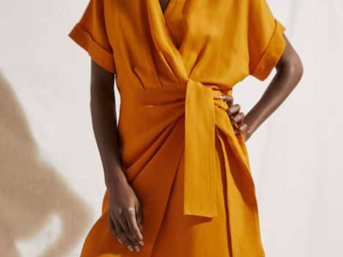 Favorecedor y elegante: así es el vestido soñado de Massimo Dutti