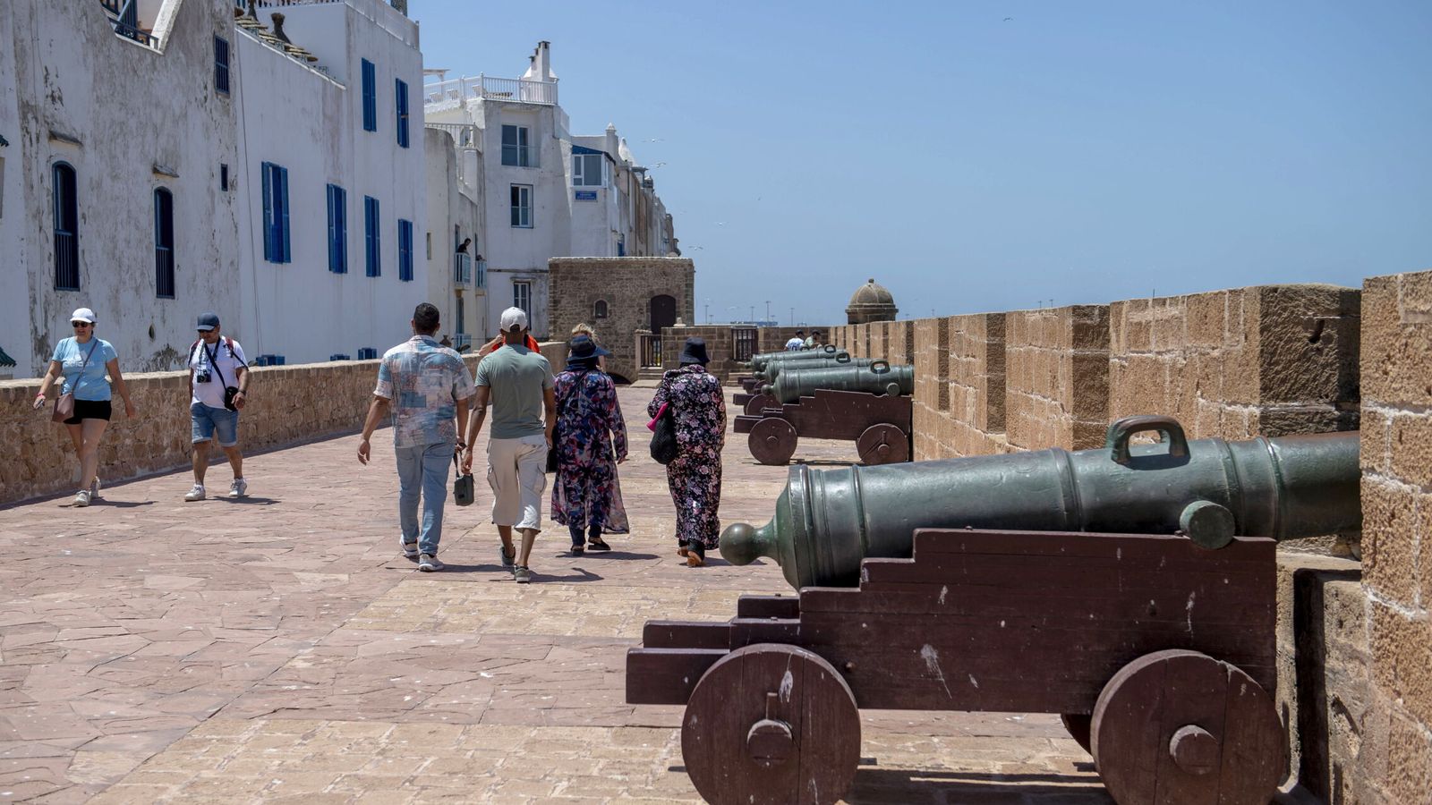 Turistas en Essaouira (Marruecos). (EFE/Jalal Morchidi)